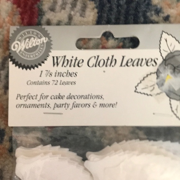 Faux Calla Lily and White Cloth Leaves Bundle - Picture 6 of 7